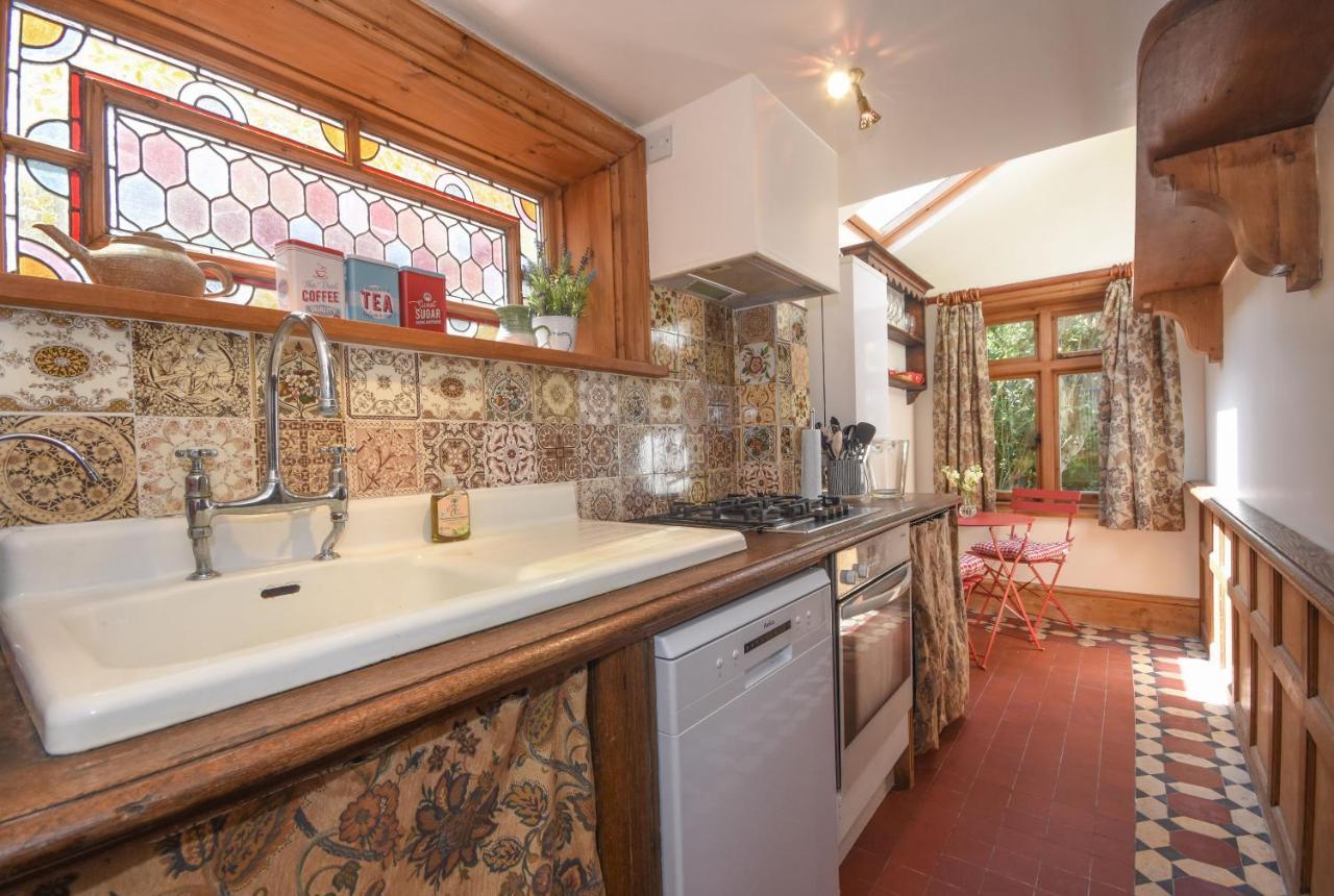 Unique Period One Bedroom House In 콜체스터 외부 사진
